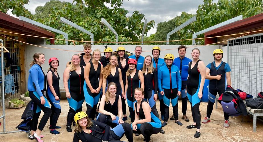 Groepsfoto rivertubing Groepsfoto rivertubing